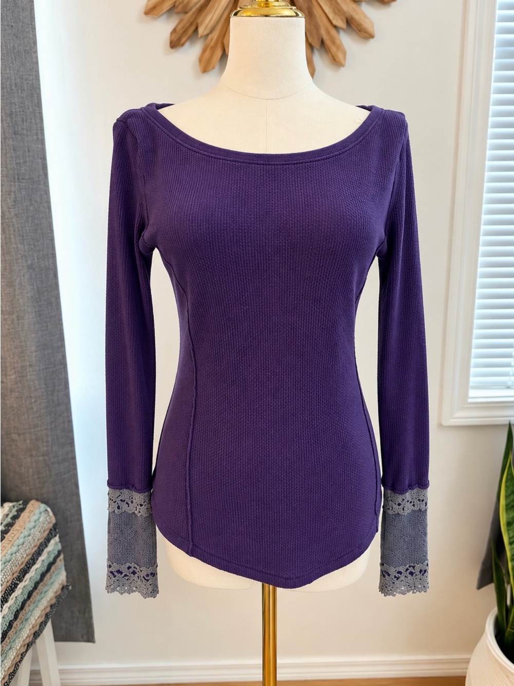 💜 Free People Purple Thermal Lace Cuff Top – Size Medium